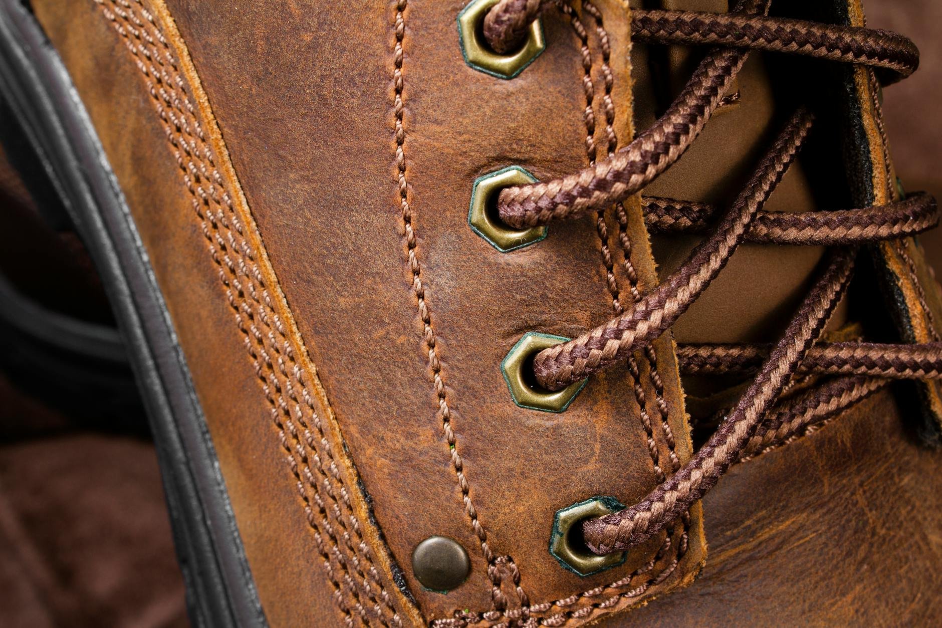 استوديو تصوير الجلديات والإكسسوارات اليدوية